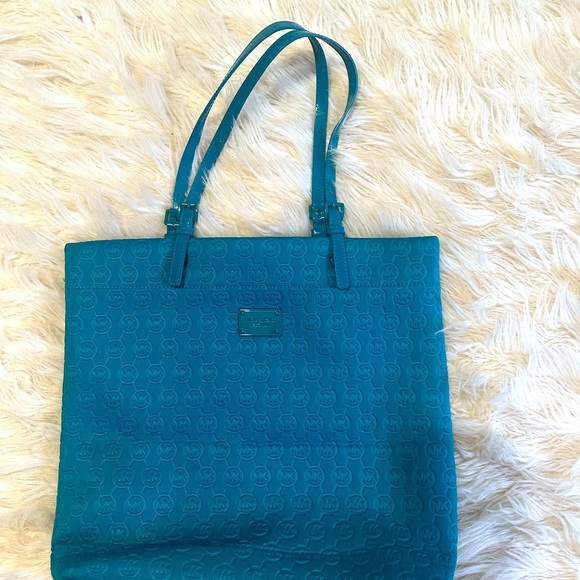 MICHAEL KORS Monogram Turquoise Jet Set Tote - Picture 8 of 9
